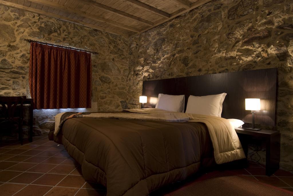 Casa Entre-Palheiros E Casa Do Canastro Montalegre Kamer foto